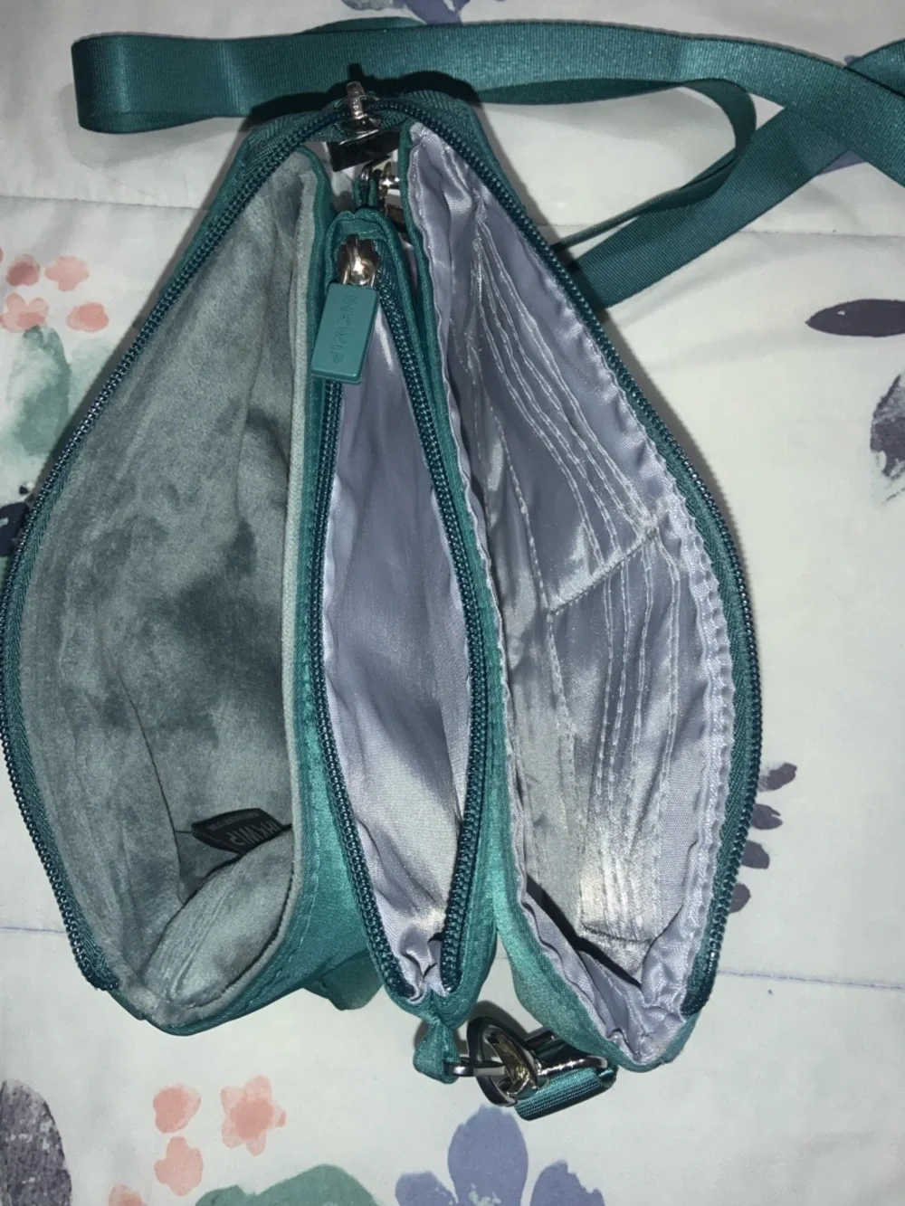 Teal Quilted Crossbody Bag with Adjustable Strap - Women - Picture 5 of 7